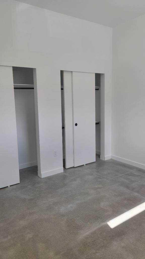 Building Photo - 1601 Park Ave