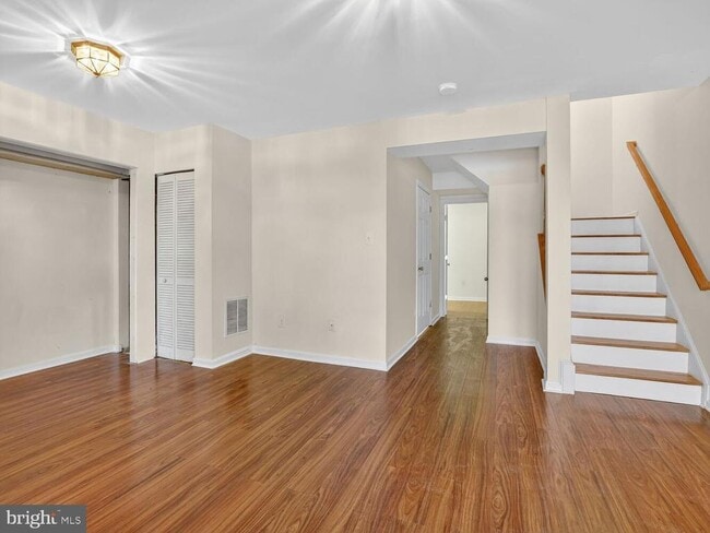 Building Photo - 3844 Koval Ln