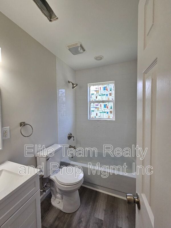 Building Photo - 2507 Moreland St