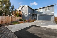 Building Photo - Bring the DOG!  Beautiful Like New NE 4 Bd...