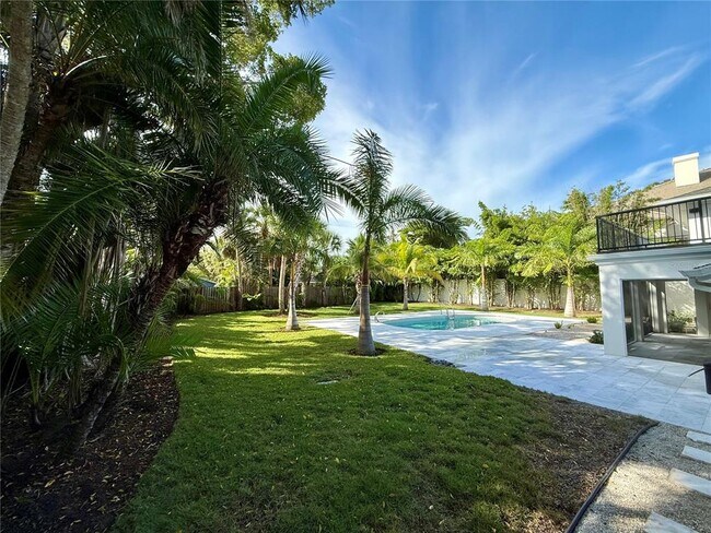 Building Photo - 1359 Harbor Dr