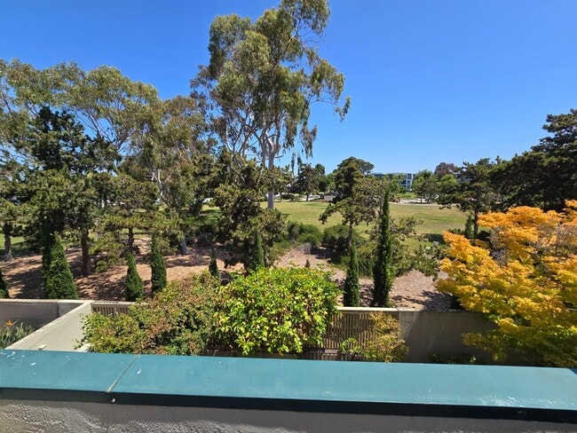 Building Photo - 2261 Armada Way