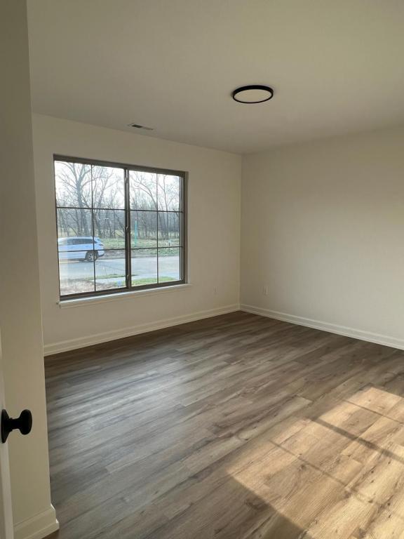 Building Photo - 125 N Luna Ln