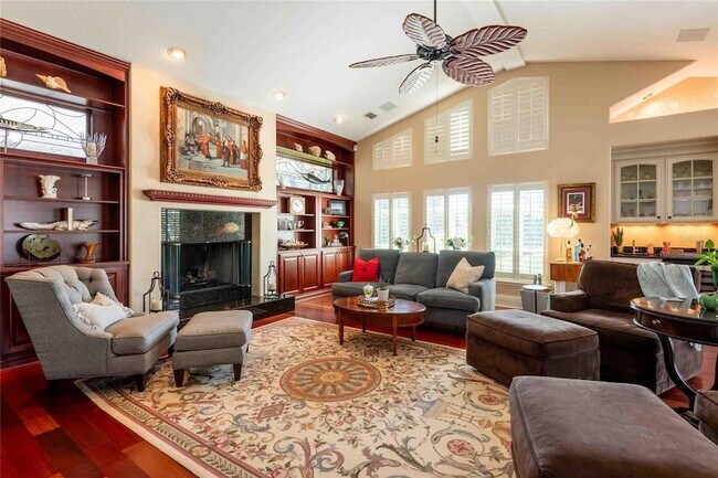 Building Photo - 6605 Stonington Dr N