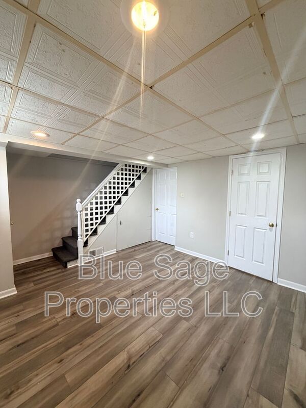 Building Photo - 2345 Bond Ave