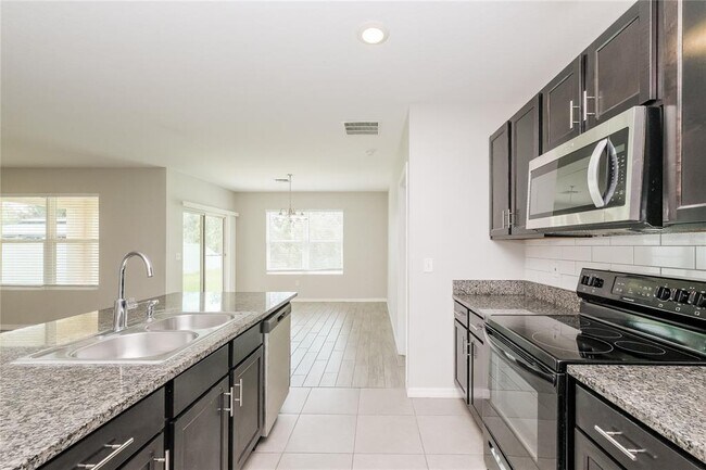 Building Photo - 327 Tierra Verde Way