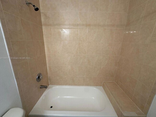 Building Photo - 2641 NE 4th St