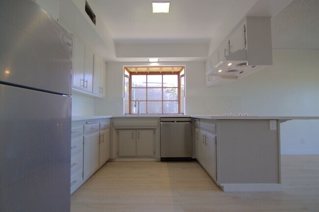 Building Photo - 22503 Charlestown Dr