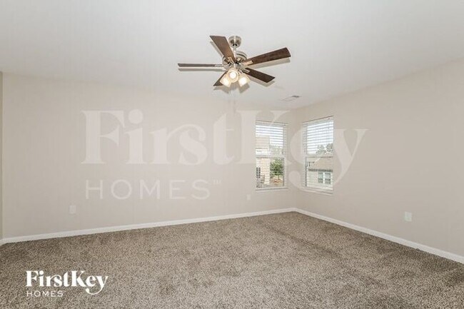 Building Photo - 1610 Shire Village Dr