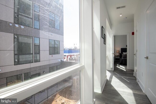 Building Photo - 818 Bladensburg Rd NE