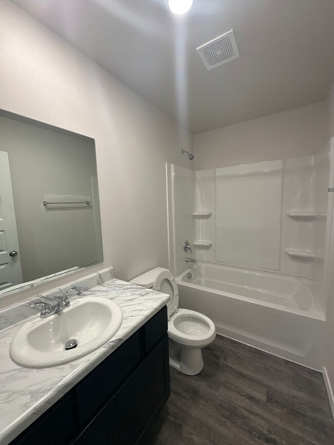 Building Photo - Now Pre-Leasing: Modern 3-Bedroom, 2-Bath Home in Broken Arrow — Available July 14th