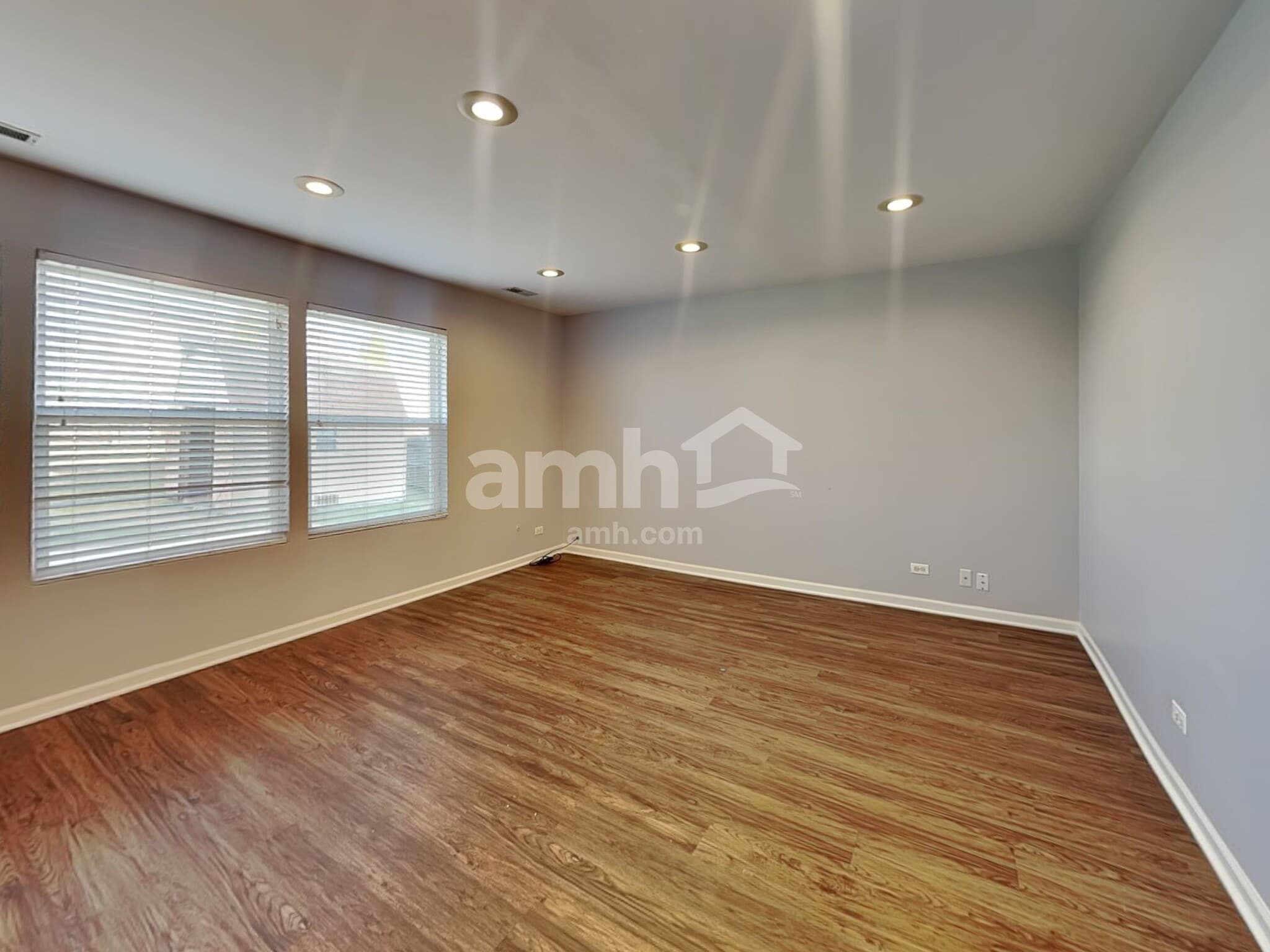 Building Photo - 2364 Chesapeake Bay