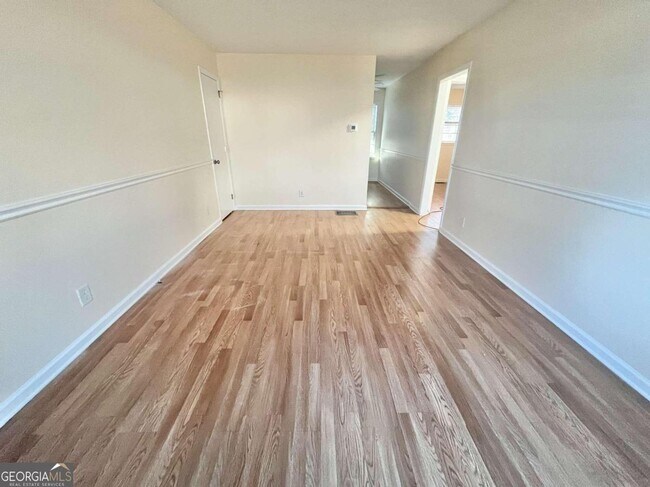 Building Photo - 1002 Level Creek Rd