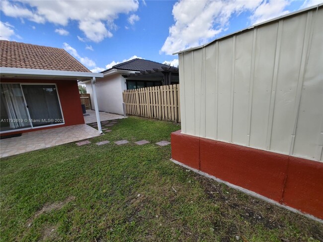 Building Photo - 1137 NW 128th Pl