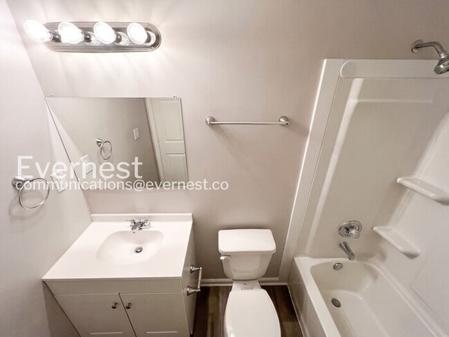 Building Photo - 3914 Santa Fe Loop