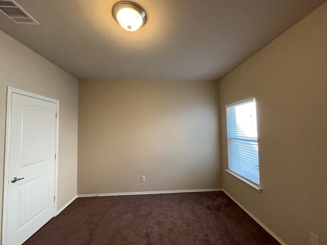 Building Photo - 257 Allerton Ln