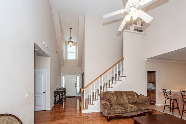 Building Photo - 5 Bedroom 2.5 Bath Home in Indigo Fields - North Charleston