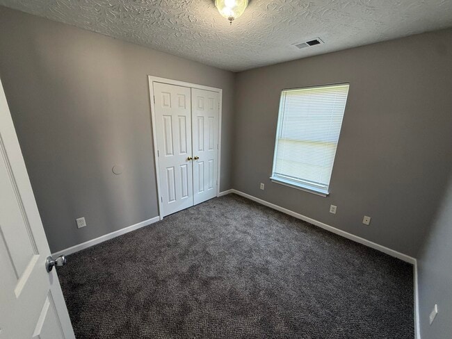 Building Photo - 3361 Tyler Ct