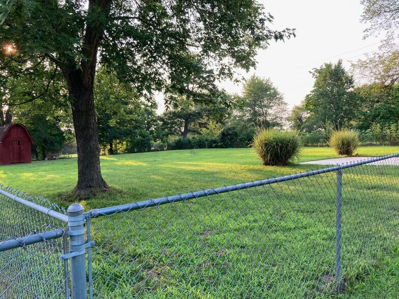 Fenced Back Yard - 215 Bethel Church Rd