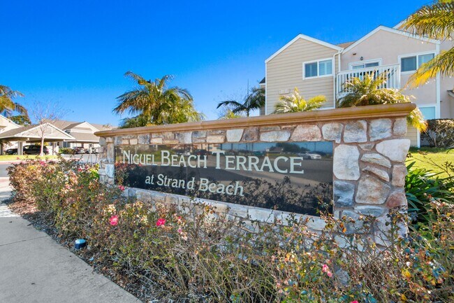 Primary Photo - Ocean Views, Fully Remodeled Kitchen,Iconi...