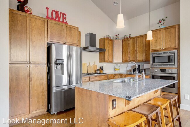 Building Photo - 5 br, 4.5 bath House - 5441 Uinta St