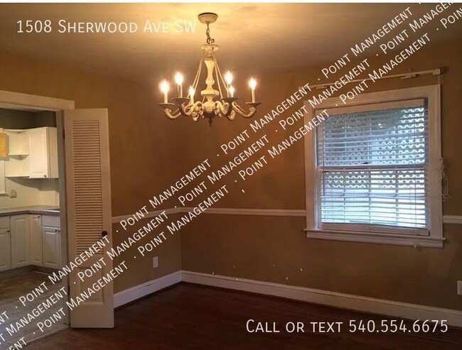 Building Photo - 1508 Sherwood Ave SW