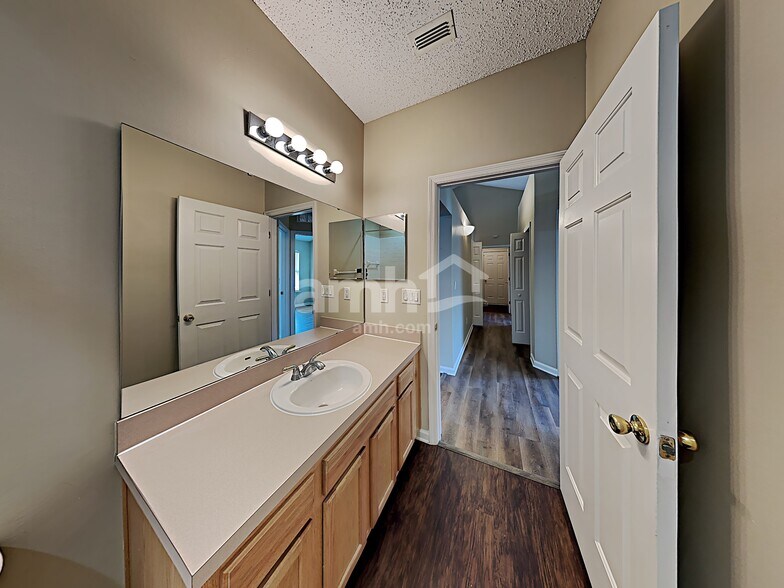 Building Photo - 976 Ashton Cove Terrace