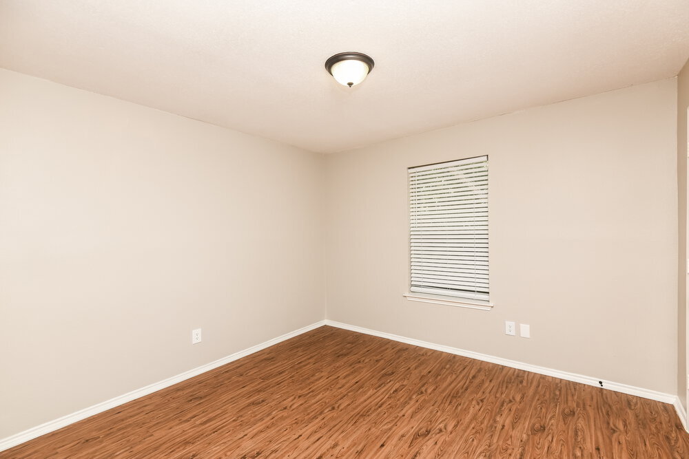 Building Photo - 415 Faircrest Dr