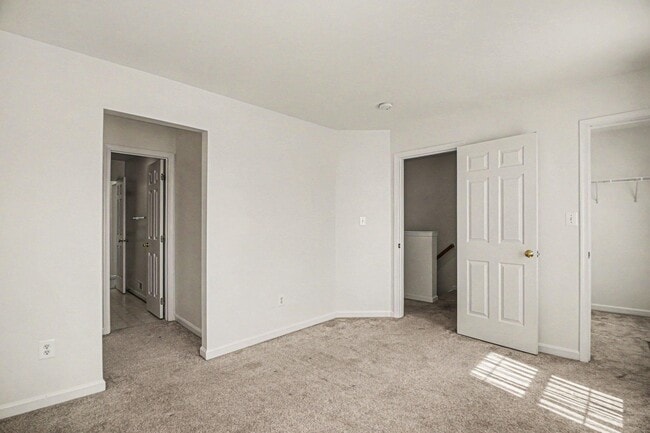 Building Photo - 26065 Lands End Dr