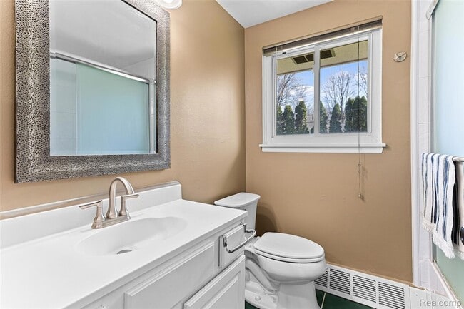 Building Photo - 25690 Glamorgan Dr