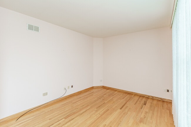 Building Photo - 12960 Big Horn Dr