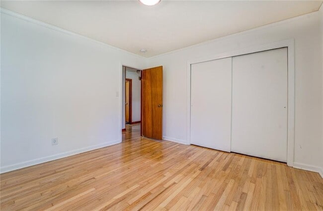 Building Photo - 1288 Elva Dr SW