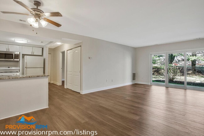 Building Photo - 2574 Riva Rd