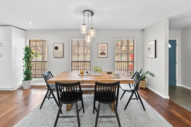 Building Photo - 11006 Yucca Dr