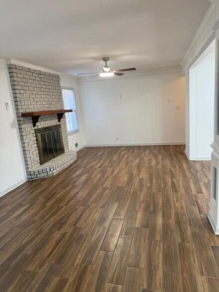 Building Photo - 914 Sherbrooke Dr SE