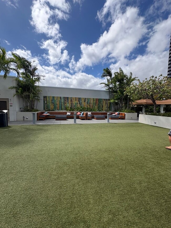 Building Photo - Luxury Fully Furnished Condo at The Collection – Live in the Heart of Kakaako!