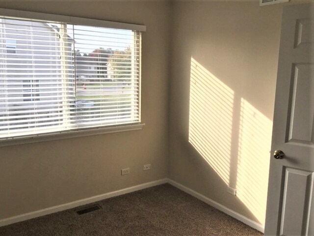 Building Photo - 185 E Silver Oaks Dr