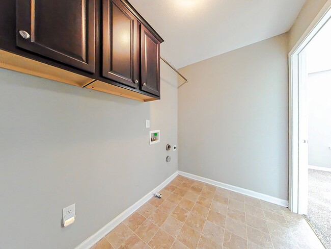 Primary Photo - 3 Bedroom 2.5 Bath in Crawford Creek