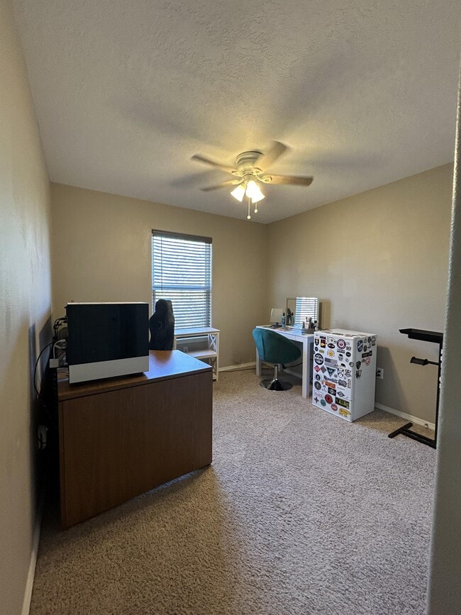 Building Photo - 835 Kipuka Dr NW