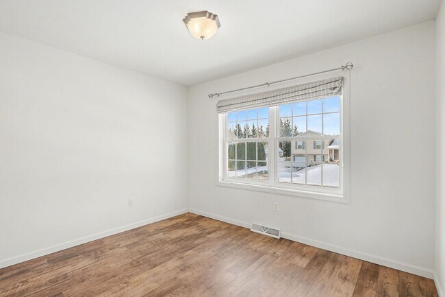 Building Photo - 3 Bedroom Home in Bainbridge