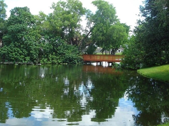 Building Photo - 9999 Summerbreeze Dr