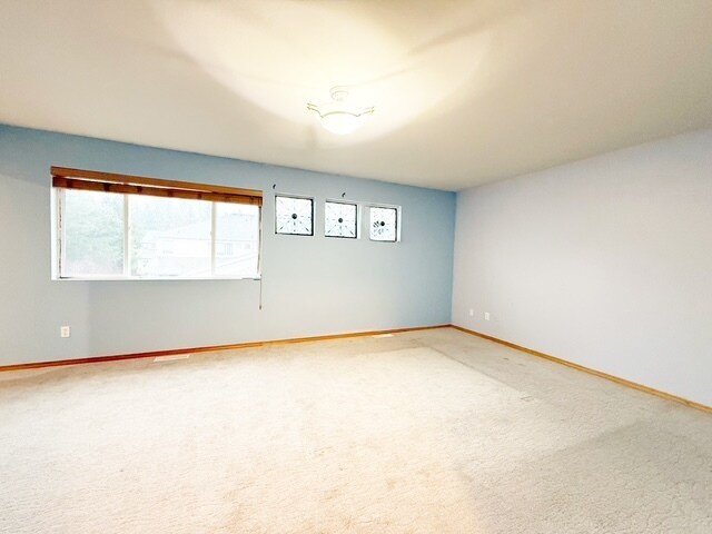 Building Photo - 736 Glenmore Loop