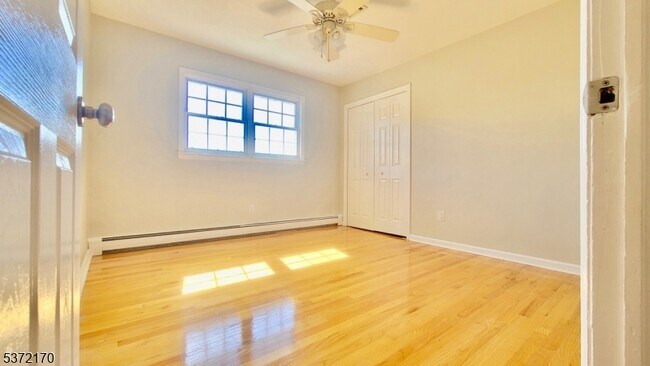 Building Photo - 24 Gall Ave