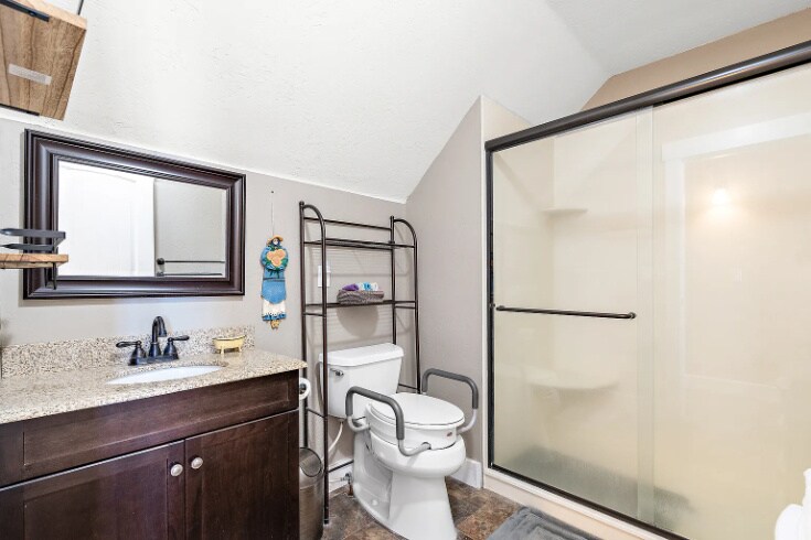 Building Photo - 18227 Southlake Cir