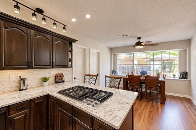 Building Photo - 16310 Acapulco Dr