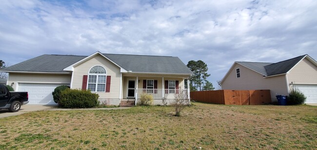 Primary Photo - Country Neighborhood