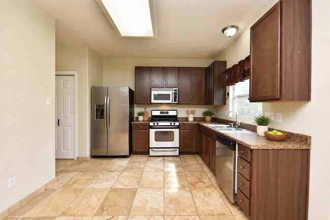 Building Photo - 29631 Turnbury Village Dr
