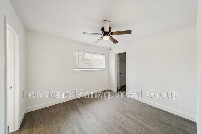 Building Photo - 4525 E 31st St