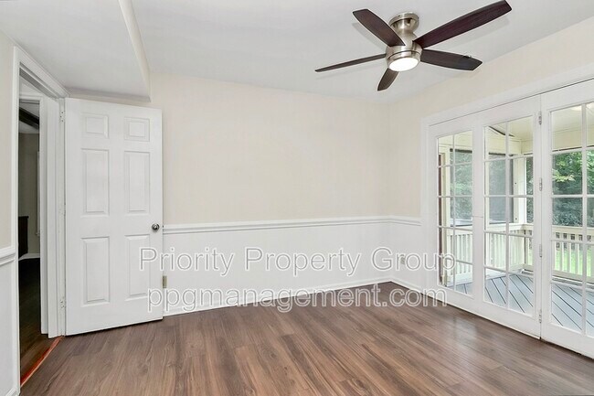 Building Photo - 11323 Harrowfield Rd