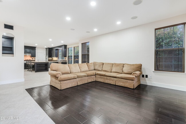 Building Photo - 504 Rustic Hills Dr